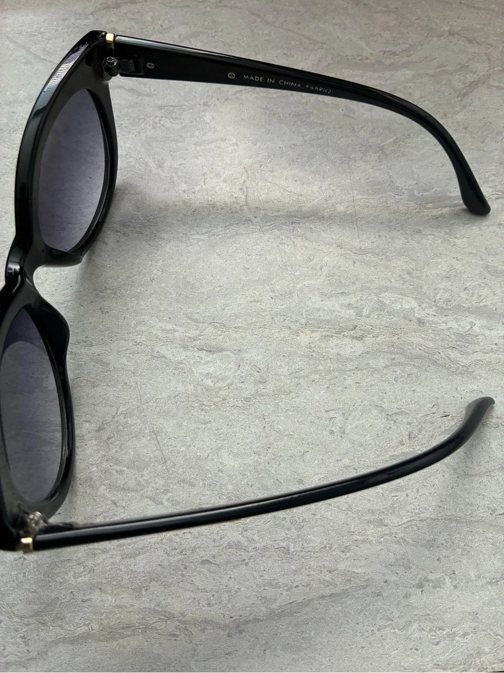 Black Oversized Women's Sunglasses
